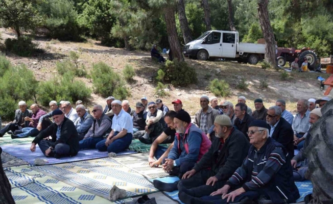 Kırkağaç’ta Abid Dede hayrına yoğun ilgi