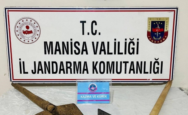 Manisa’da defineciler suçüstü yakalandı