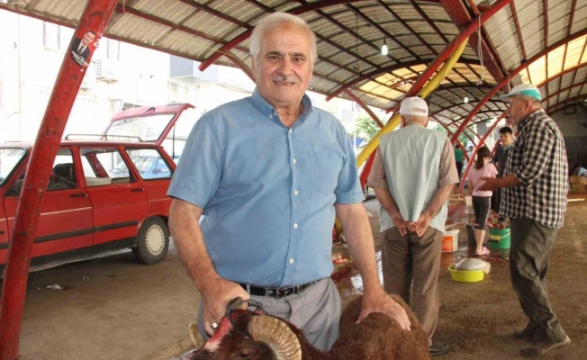 Manisalılar kurban vazifelerini yerine getirdi