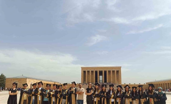 Sarıgöllü öğrencilerden Anıtkabir ziyareti