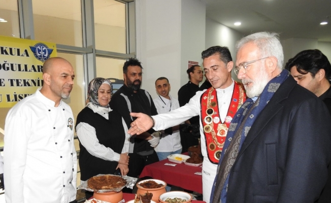 AK Parti Grup Başkanvekili Yenişehirlioğlu, Öğretmen Akademisinde