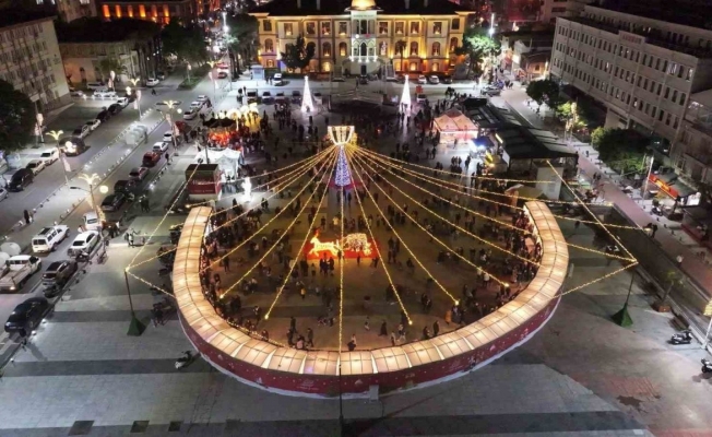 Manisa ışıl ışıl caddeleriyle yeni yıla hazır