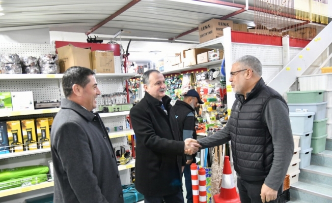 Başkan Balaban Yenimahalle’de esnaf ziyareti yaptı