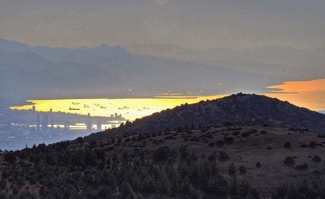 Spil Dağı'ndan İzmir Körfezi'ni izleyebilirsiniz