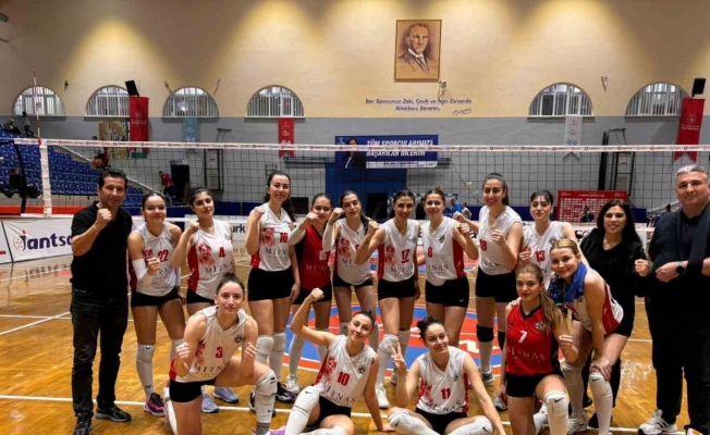 Turgutlu Belediyespor basketbol ve voleybolda haftayı galibiyetle kapattı