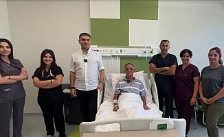 Manisa Şehir Hastanesi’nde ilk kez hastanın daralan şah damarına stent takıldı