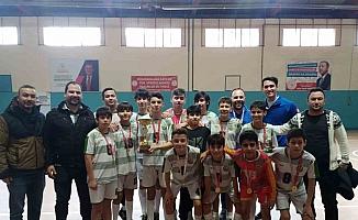 Futsalda şampiyon Spil Ortaokulu oldu