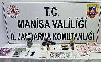 Uyuşturucu maddelerle ile yakalanan şahıs gözaltına alındı